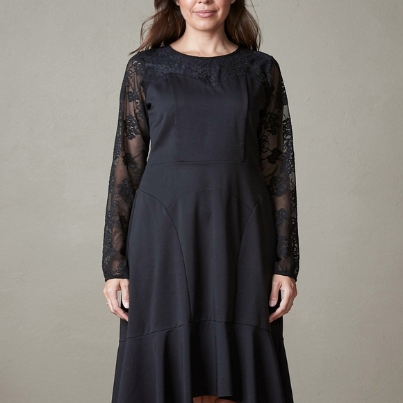 Rickie Freeman for Teri Jon Dresses & Skirts - Rickie Freeman for Teri Jon Black Lace-Sleeve Midi Dress